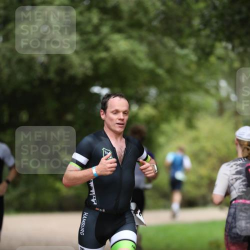 30.08.2026 - Elbe Triathlon Hamburg Antke Förster http://msf.ph/oto/10097173 30.08.2026 10:28:52 Laufen  meine-sportfotos.de