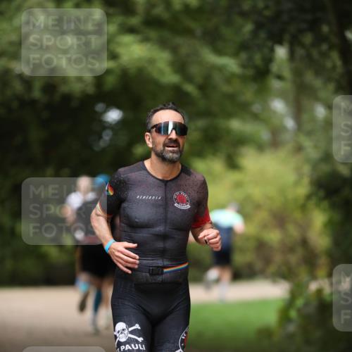 30.08.2026 - Elbe Triathlon Hamburg Antke Förster http://msf.ph/oto/10097229 30.08.2026 10:30:11 Laufen  meine-sportfotos.de