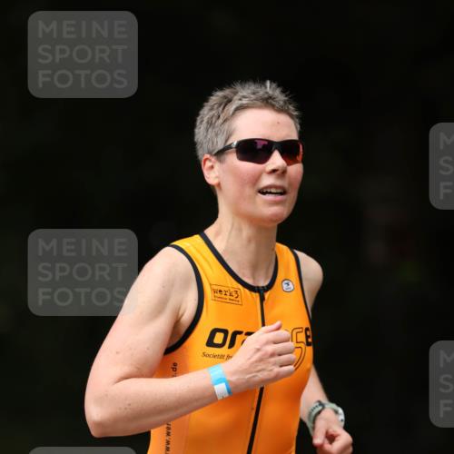 30.08.2026 - Elbe Triathlon Hamburg Antke Förster http://msf.ph/oto/10097251 30.08.2026 10:30:22 Laufen 3, 363 meine-sportfotos.de