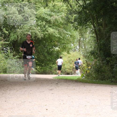30.08.2026 - Elbe Triathlon Hamburg Antke Förster http://msf.ph/oto/10097310 30.08.2026 10:35:15 Laufen 324 meine-sportfotos.de