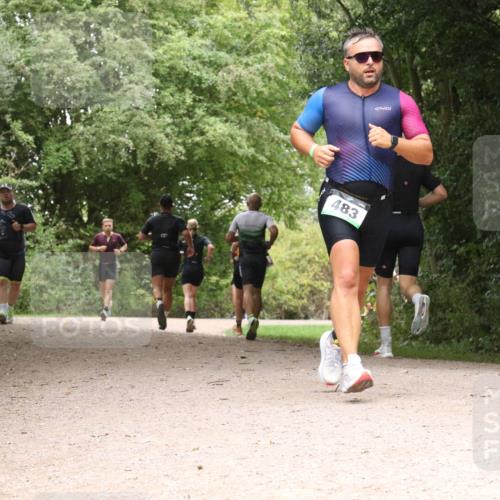 30.08.2026 - Elbe Triathlon Hamburg Antke Förster http://msf.ph/oto/10097366 30.08.2026 10:35:53 Laufen 70, 483 meine-sportfotos.de