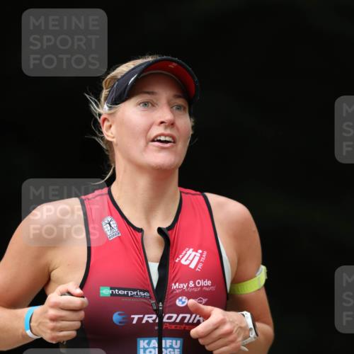 30.08.2026 - Elbe Triathlon Hamburg Antke Förster http://msf.ph/oto/10097373 30.08.2026 10:31:59 Laufen  meine-sportfotos.de