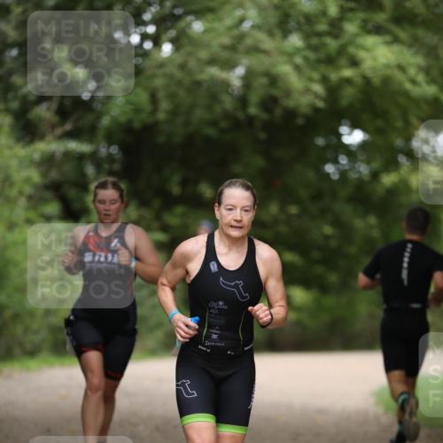 30.08.2026 - Elbe Triathlon Hamburg Antke Förster http://msf.ph/oto/10097375 30.08.2026 10:32:26 Laufen  meine-sportfotos.de
