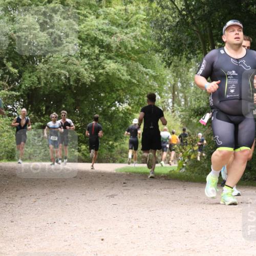30.08.2026 - Elbe Triathlon Hamburg Antke Förster http://msf.ph/oto/10097376 30.08.2026 10:36:01 Laufen  meine-sportfotos.de
