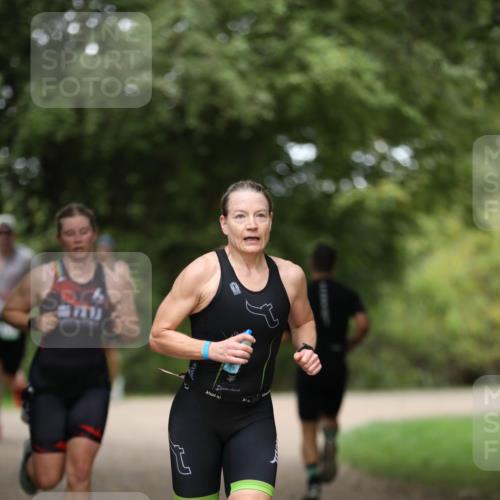 30.08.2026 - Elbe Triathlon Hamburg Antke Förster http://msf.ph/oto/10097377 30.08.2026 10:32:26 Laufen  meine-sportfotos.de