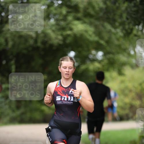 30.08.2026 - Elbe Triathlon Hamburg Antke Förster http://msf.ph/oto/10097381 30.08.2026 10:32:28 Laufen  meine-sportfotos.de