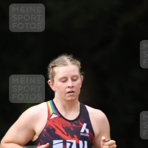 30.08.2026 - Elbe Triathlon Hamburg Antke Förster http://msf.ph/oto/10097385 30.08.2026 10:32:30 Laufen  meine-sportfotos.de