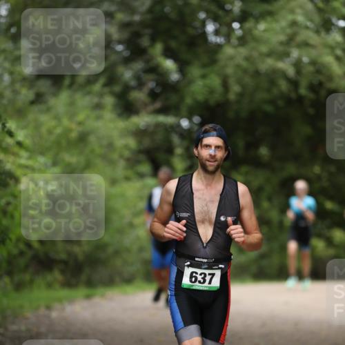 30.08.2026 - Elbe Triathlon Hamburg Antke Förster http://msf.ph/oto/10097395 30.08.2026 10:32:36 Laufen 637 meine-sportfotos.de