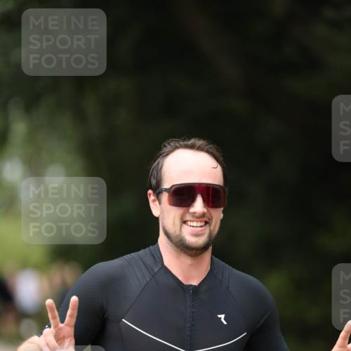 30.08.2026 - Elbe Triathlon Hamburg Antke Förster http://msf.ph/oto/10097427 30.08.2026 10:32:55 Laufen 552 meine-sportfotos.de