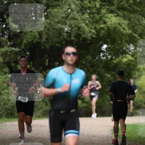 30.08.2026 - Elbe Triathlon Hamburg Antke Förster http://msf.ph/oto/10097429 30.08.2026 10:32:57 Laufen 550 meine-sportfotos.de