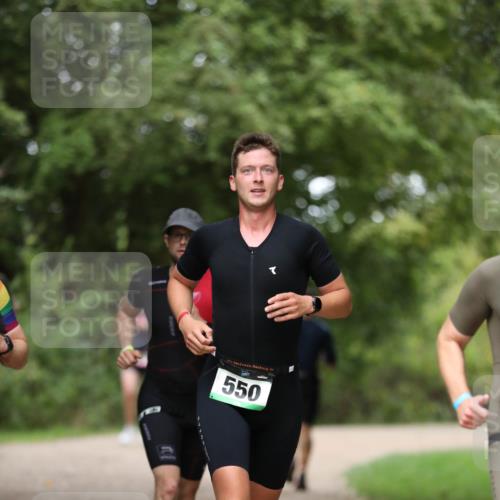 30.08.2026 - Elbe Triathlon Hamburg Antke Förster http://msf.ph/oto/10097437 30.08.2026 10:32:59 Laufen 550 meine-sportfotos.de