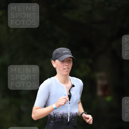 30.08.2026 - Elbe Triathlon Hamburg Antke Förster http://msf.ph/oto/10097513 30.08.2026 10:33:54 Laufen 366 meine-sportfotos.de