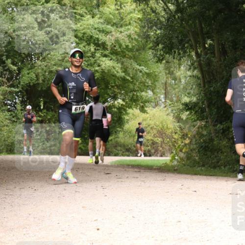 30.08.2026 - Elbe Triathlon Hamburg Antke Förster http://msf.ph/oto/10098394 30.08.2026 10:46:09 Laufen 619 meine-sportfotos.de