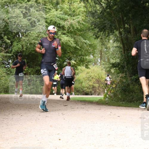 30.08.2026 - Elbe Triathlon Hamburg Antke Förster http://msf.ph/oto/10098404 30.08.2026 10:46:17 Laufen 558, 32 meine-sportfotos.de