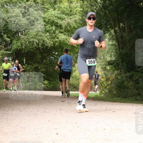 30.08.2026 - Elbe Triathlon Hamburg Antke Förster http://msf.ph/oto/10098414 30.08.2026 10:46:22 Laufen 558 meine-sportfotos.de