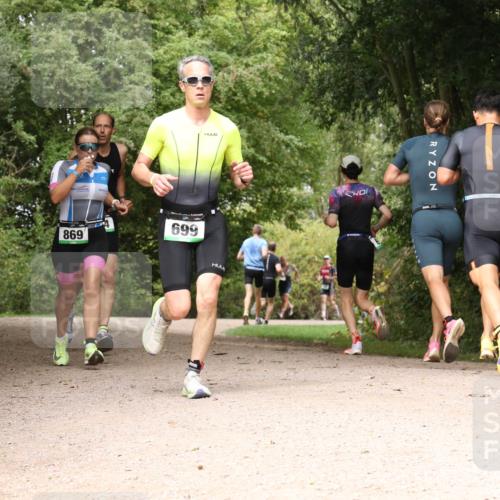 30.08.2026 - Elbe Triathlon Hamburg Antke Förster http://msf.ph/oto/10098428 30.08.2026 10:46:28 Laufen 869, 699 meine-sportfotos.de