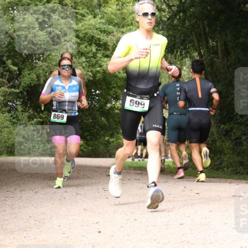 30.08.2026 - Elbe Triathlon Hamburg Antke Förster http://msf.ph/oto/10098430 30.08.2026 10:46:29 Laufen 699, 869, 73 meine-sportfotos.de