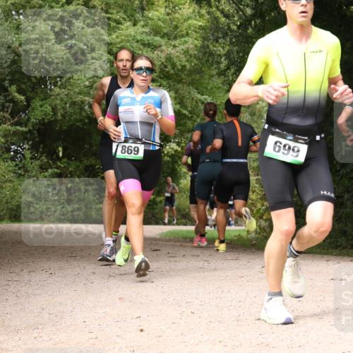 30.08.2026 - Elbe Triathlon Hamburg Antke Förster http://msf.ph/oto/10098432 30.08.2026 10:46:29 Laufen 869, 699, 13 meine-sportfotos.de