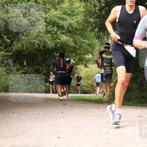 30.08.2026 - Elbe Triathlon Hamburg Antke Förster http://msf.ph/oto/10098438 30.08.2026 10:46:31 Laufen 73, 869 meine-sportfotos.de