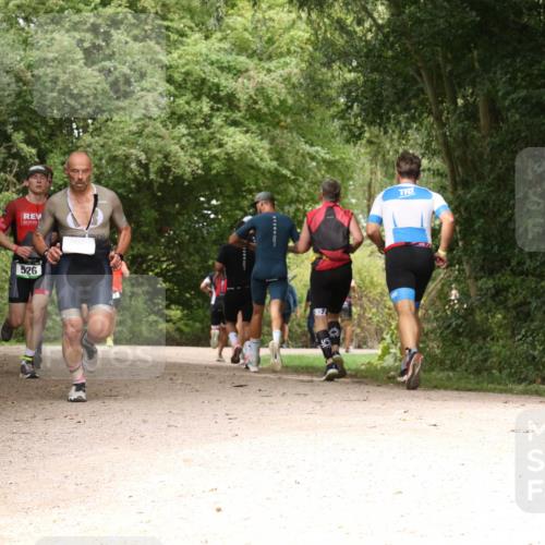 30.08.2026 - Elbe Triathlon Hamburg Antke Förster http://msf.ph/oto/10098444 30.08.2026 10:46:42 Laufen 526 meine-sportfotos.de