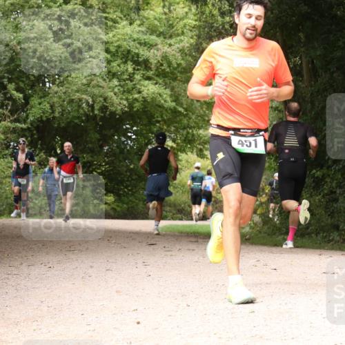 30.08.2026 - Elbe Triathlon Hamburg Antke Förster http://msf.ph/oto/10098468 30.08.2026 10:46:53 Laufen 020, 451 meine-sportfotos.de
