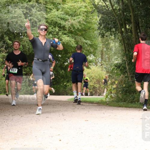 30.08.2026 - Elbe Triathlon Hamburg Antke Förster http://msf.ph/oto/10098518 30.08.2026 10:47:33 Laufen 537 meine-sportfotos.de
