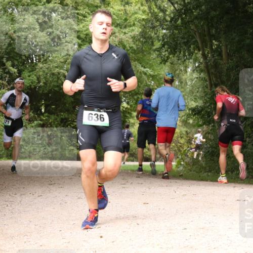 30.08.2026 - Elbe Triathlon Hamburg Antke Förster http://msf.ph/oto/10098558 30.08.2026 10:47:49 Laufen 521, 636, 58 meine-sportfotos.de