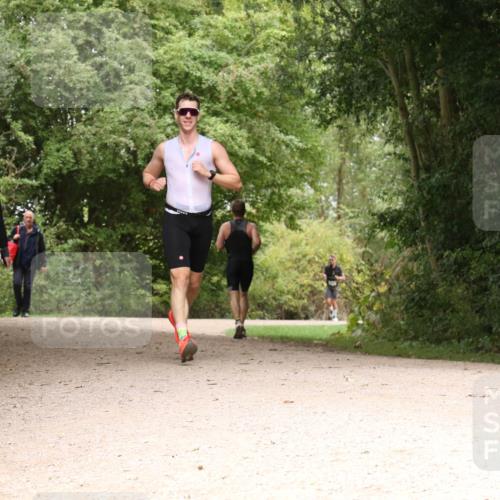 30.08.2026 - Elbe Triathlon Hamburg Antke Förster http://msf.ph/oto/10098594 30.08.2026 10:48:26 Laufen  meine-sportfotos.de