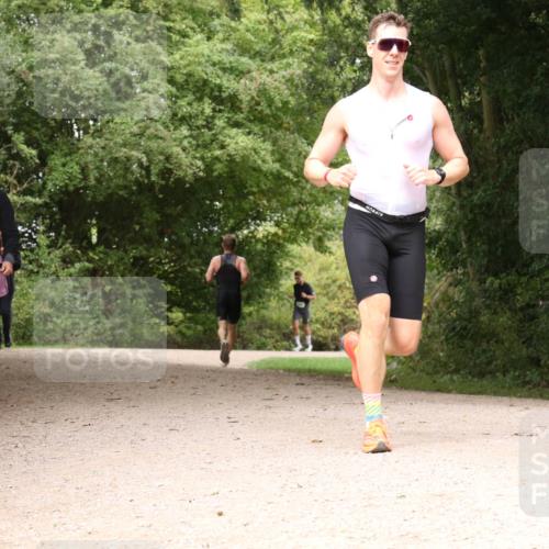 30.08.2026 - Elbe Triathlon Hamburg Antke Förster http://msf.ph/oto/10098598 30.08.2026 10:48:28 Laufen  meine-sportfotos.de