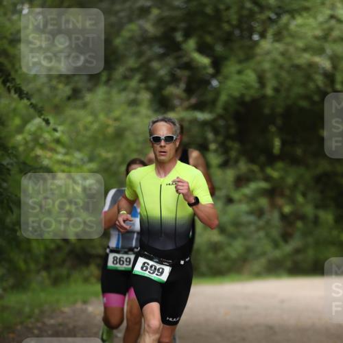 30.08.2026 - Elbe Triathlon Hamburg Antke Förster http://msf.ph/oto/10098729 30.08.2026 10:46:27 Laufen 869, 699 meine-sportfotos.de