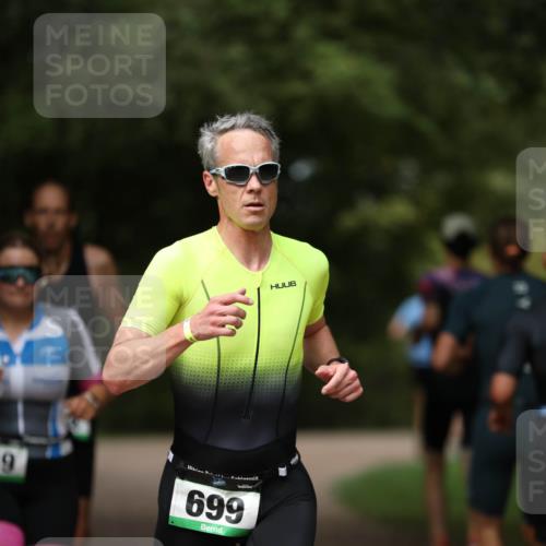 30.08.2026 - Elbe Triathlon Hamburg Antke Förster http://msf.ph/oto/10098735 30.08.2026 10:46:29 Laufen 9, 699 meine-sportfotos.de