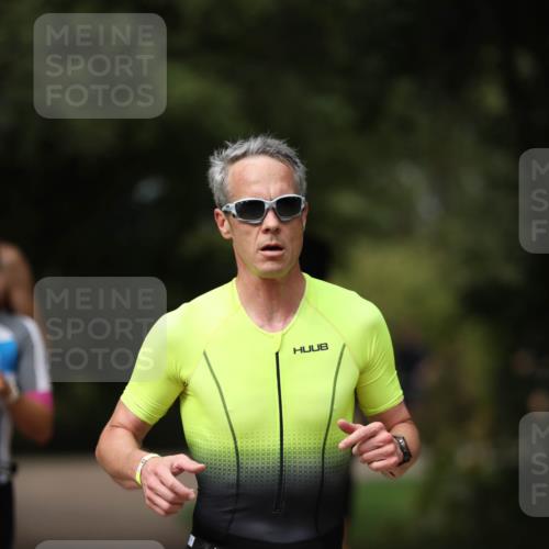 30.08.2026 - Elbe Triathlon Hamburg Antke Förster http://msf.ph/oto/10098737 30.08.2026 10:46:29 Laufen 699 meine-sportfotos.de