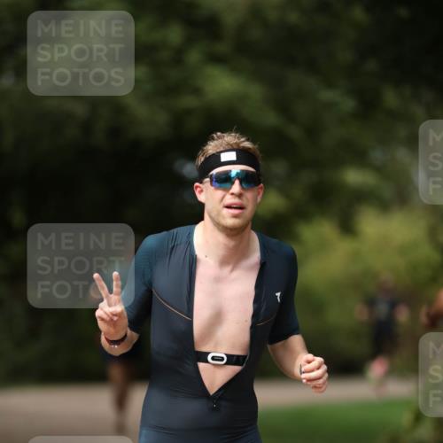 30.08.2026 - Elbe Triathlon Hamburg Antke Förster http://msf.ph/oto/10098789 30.08.2026 10:47:02 Laufen 0, 20, 20 meine-sportfotos.de