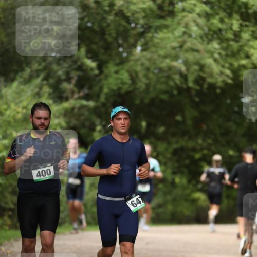 30.08.2026 - Elbe Triathlon Hamburg Antke Förster http://msf.ph/oto/10098797 30.08.2026 10:47:20 Laufen 400, 647 meine-sportfotos.de