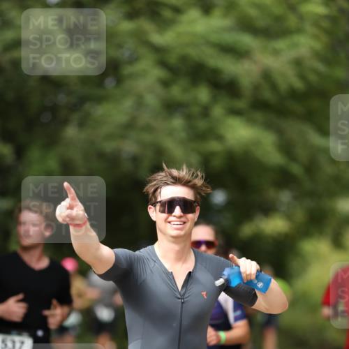 30.08.2026 - Elbe Triathlon Hamburg Antke Förster http://msf.ph/oto/10098827 30.08.2026 10:47:35 Laufen 537 meine-sportfotos.de