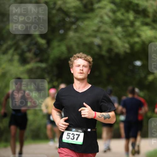 30.08.2026 - Elbe Triathlon Hamburg Antke Förster http://msf.ph/oto/10098831 30.08.2026 10:47:36 Laufen 537 meine-sportfotos.de