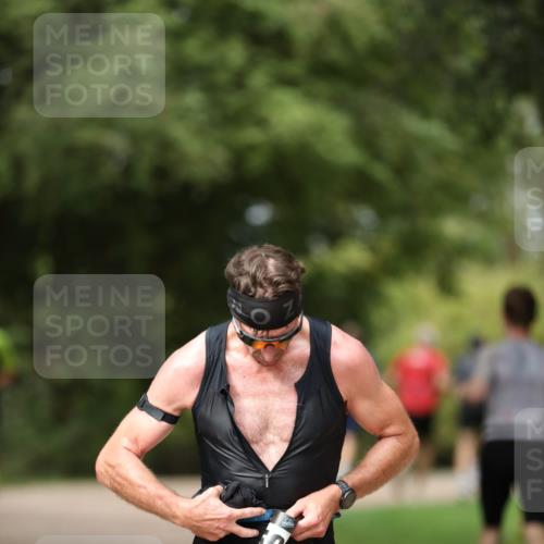 30.08.2026 - Elbe Triathlon Hamburg Antke Förster http://msf.ph/oto/10098839 30.08.2026 10:47:41 Laufen  meine-sportfotos.de
