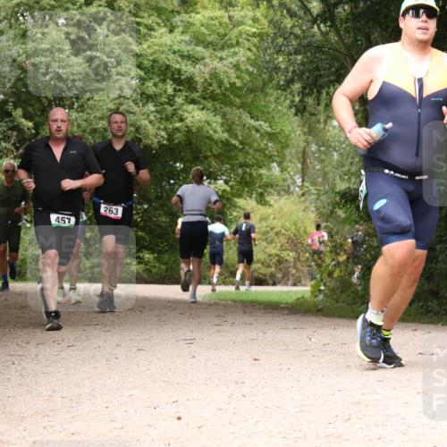 30.08.2026 - Elbe Triathlon Hamburg Antke Förster http://msf.ph/oto/10098866 30.08.2026 10:51:03 Laufen 457, 263 meine-sportfotos.de