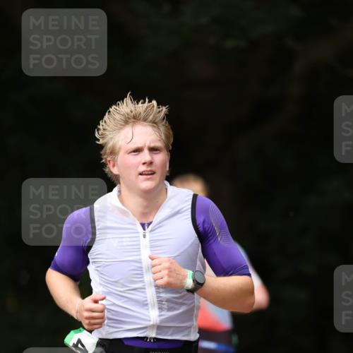 30.08.2026 - Elbe Triathlon Hamburg Antke Förster http://msf.ph/oto/10098883 30.08.2026 10:48:10 Laufen  meine-sportfotos.de