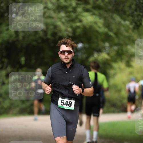 30.08.2026 - Elbe Triathlon Hamburg Antke Förster http://msf.ph/oto/10098913 30.08.2026 10:48:42 Laufen 548 meine-sportfotos.de