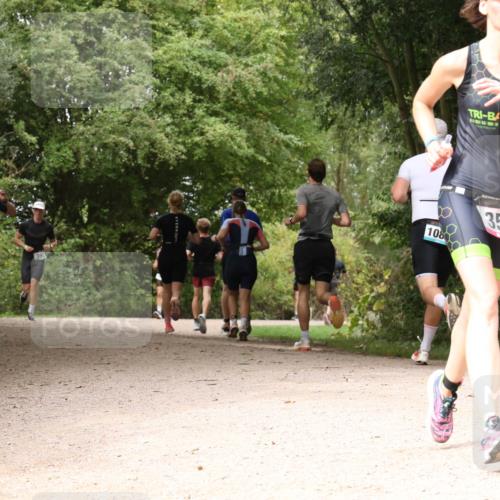 30.08.2026 - Elbe Triathlon Hamburg Antke Förster http://msf.ph/oto/10098990 30.08.2026 10:52:46 Laufen 674, 391, 108, 353 meine-sportfotos.de