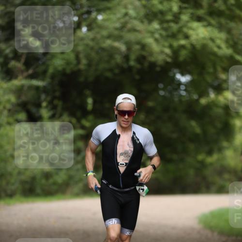 30.08.2026 - Elbe Triathlon Hamburg Antke Förster http://msf.ph/oto/10098995 30.08.2026 10:49:28 Laufen  meine-sportfotos.de
