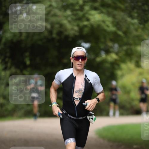 30.08.2026 - Elbe Triathlon Hamburg Antke Förster http://msf.ph/oto/10098997 30.08.2026 10:49:29 Laufen  meine-sportfotos.de