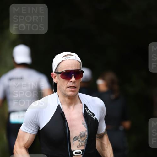 30.08.2026 - Elbe Triathlon Hamburg Antke Förster http://msf.ph/oto/10099001 30.08.2026 10:49:30 Laufen  meine-sportfotos.de