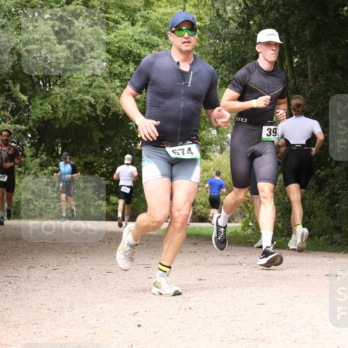 30.08.2026 - Elbe Triathlon Hamburg Antke Förster http://msf.ph/oto/10099002 30.08.2026 10:52:52 Laufen 703, 674, 39 meine-sportfotos.de