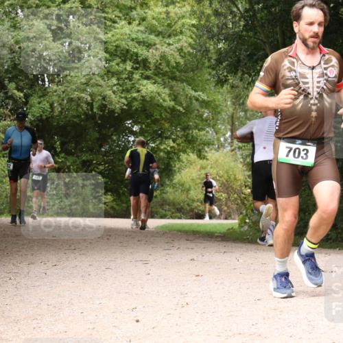30.08.2026 - Elbe Triathlon Hamburg Antke Förster http://msf.ph/oto/10099012 30.08.2026 10:52:58 Laufen 949, 703 meine-sportfotos.de