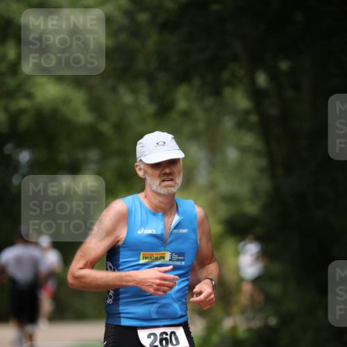 30.08.2026 - Elbe Triathlon Hamburg Antke Förster http://msf.ph/oto/10099083 30.08.2026 10:50:23 Laufen 2011, 260 meine-sportfotos.de