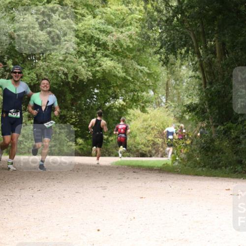 30.08.2026 - Elbe Triathlon Hamburg Antke Förster http://msf.ph/oto/10099094 30.08.2026 10:53:46 Laufen 475 meine-sportfotos.de