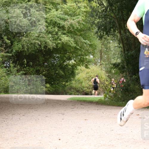 30.08.2026 - Elbe Triathlon Hamburg Antke Förster http://msf.ph/oto/10099108 30.08.2026 10:53:51 Laufen 475 meine-sportfotos.de