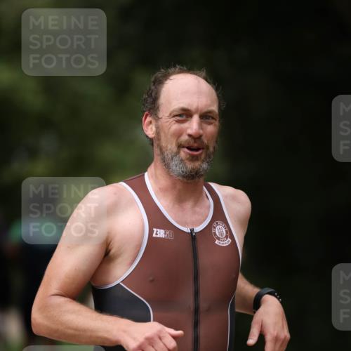 30.08.2026 - Elbe Triathlon Hamburg Antke Förster http://msf.ph/oto/10099155 30.08.2026 10:50:55 Laufen 3, 1910, 725, 3 meine-sportfotos.de